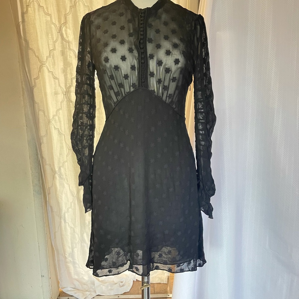 Doen Mesh MIDI Dress Size S missing three buttons but barely noticeable.Easyfix